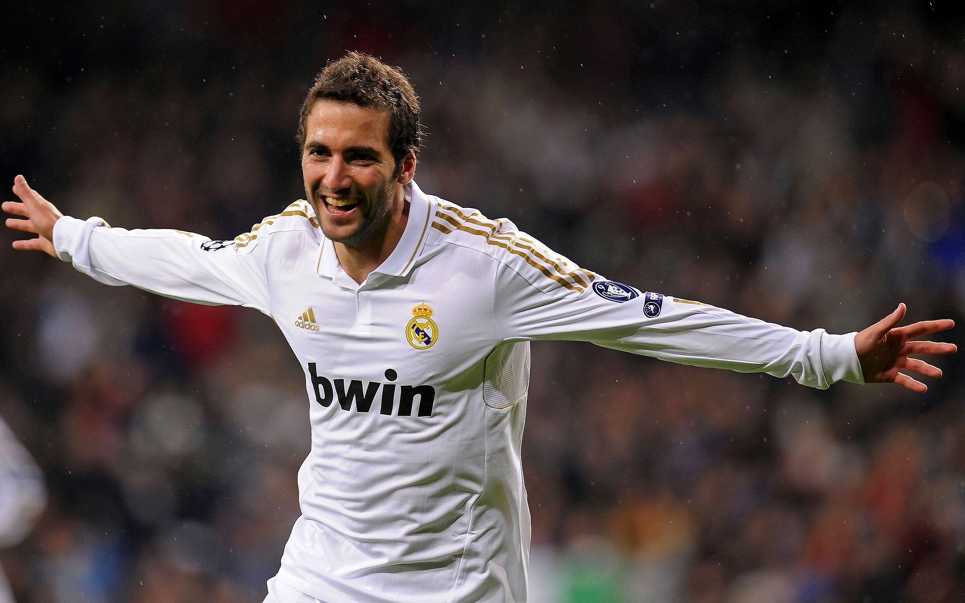 外援政策变动频繁影响俱乐部稳定,球队外援